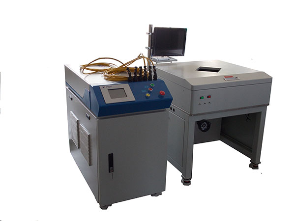 如何選擇晶園精密切割機(jī)？